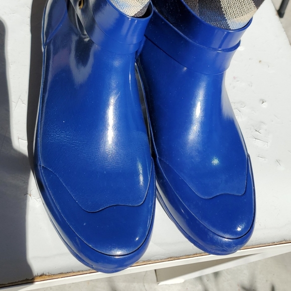 Blue Burberry rubber rainboot - Picture 2 of 3
